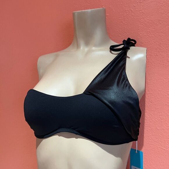 BEACH BUNNY CHANEL WRAP BRALETTE!! - Picture 9 of 11